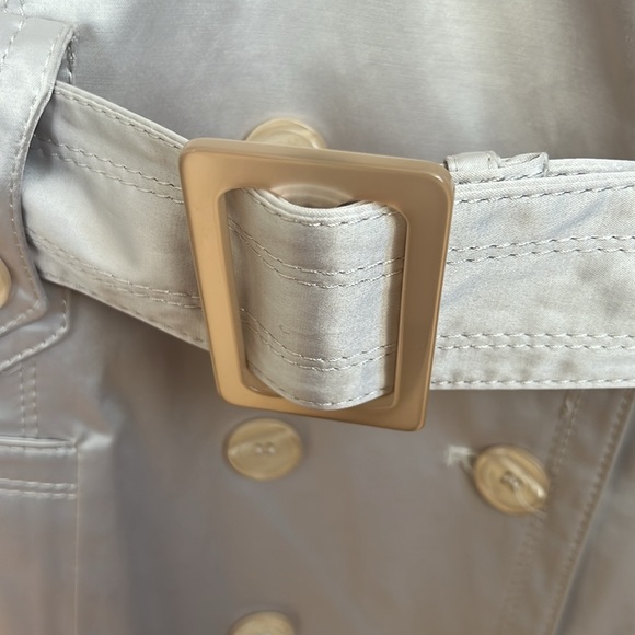 Ivory/beige trench coat - Picture 4 of 4